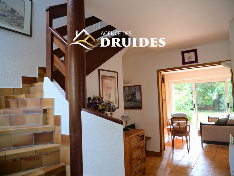 Maison - 121 m² - 6 pièces