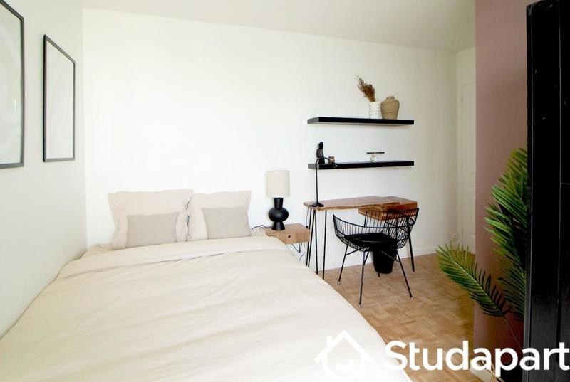 Chambre - 13 m² - 1 pièce