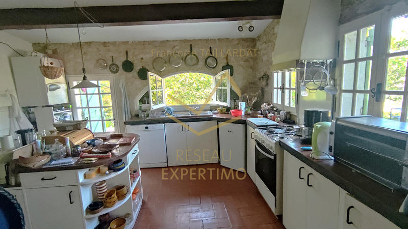 Maison - 205 m² - 7 pièces