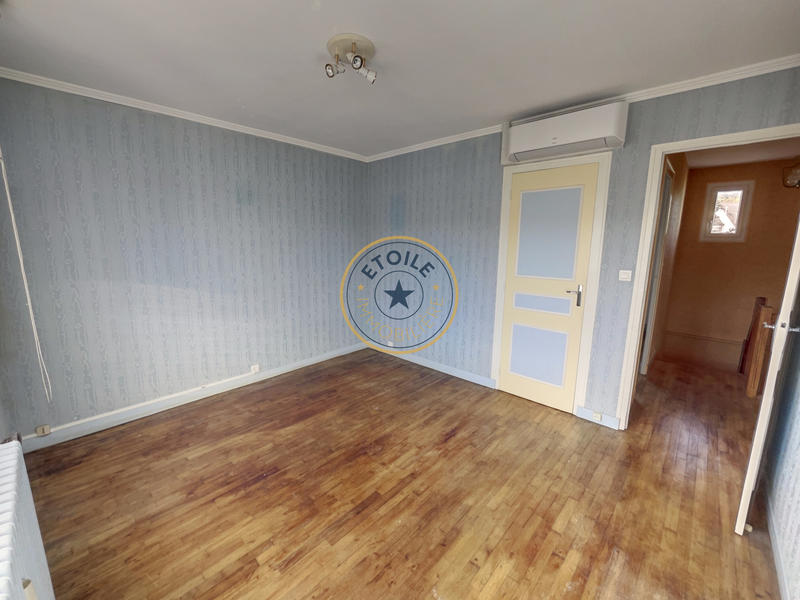 Maison - 94 m² - 5 pièces