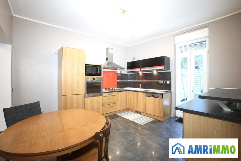 Maison - 156 m² - 8 pièces