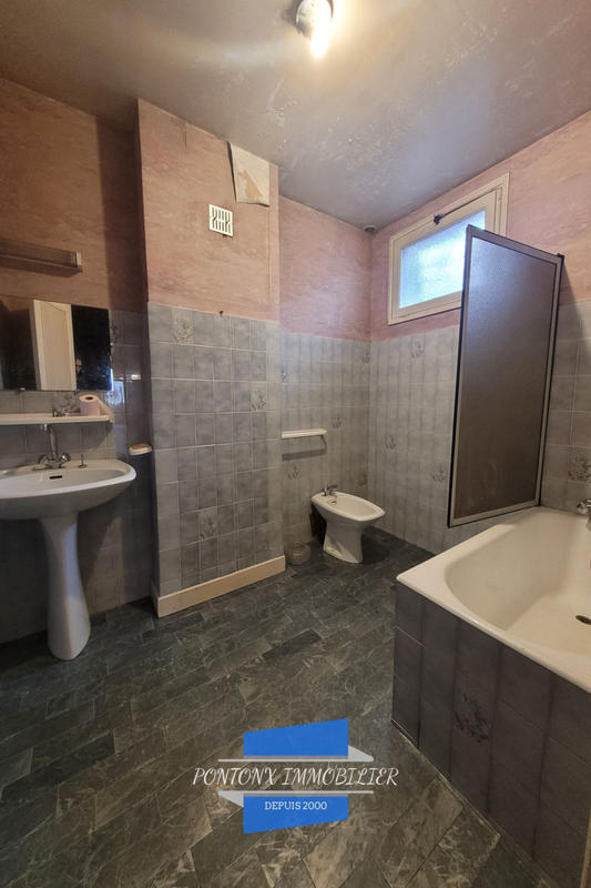 Maison - 185 m² - 7 pièces