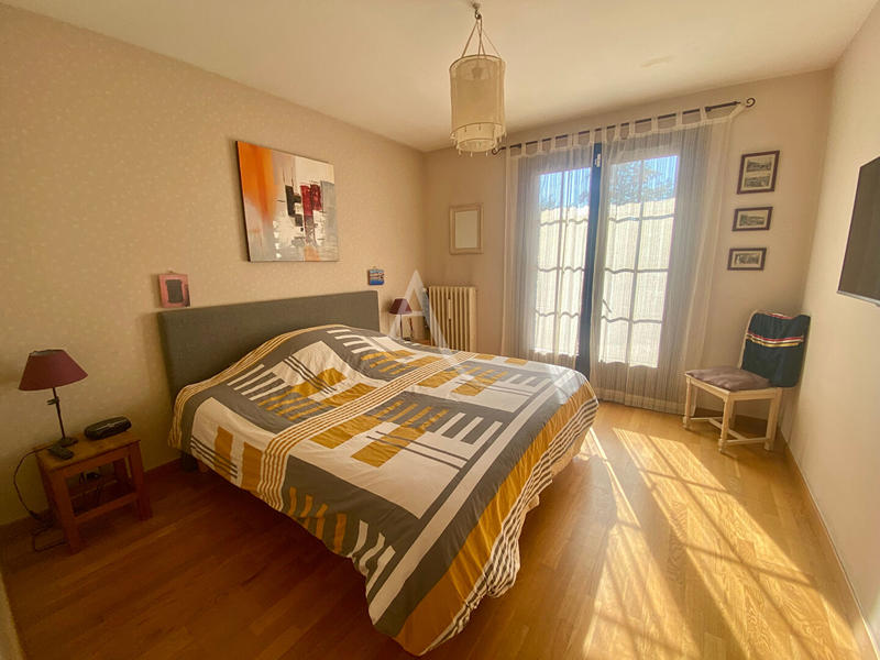 Maison - 185 m² - 7 pièces