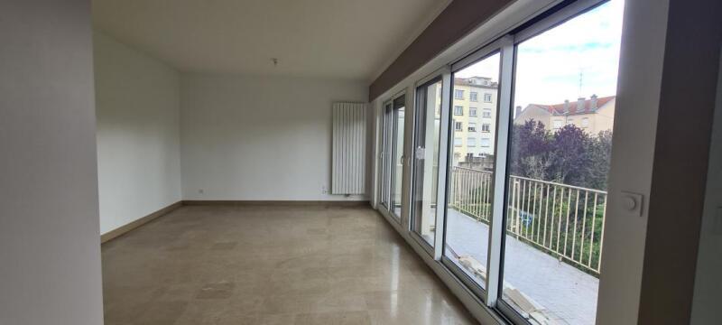 Maison - 160 m² - 1 pièce