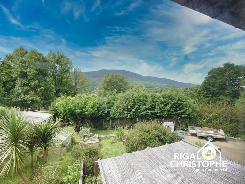 Maison - 93 m² - 5 pièces