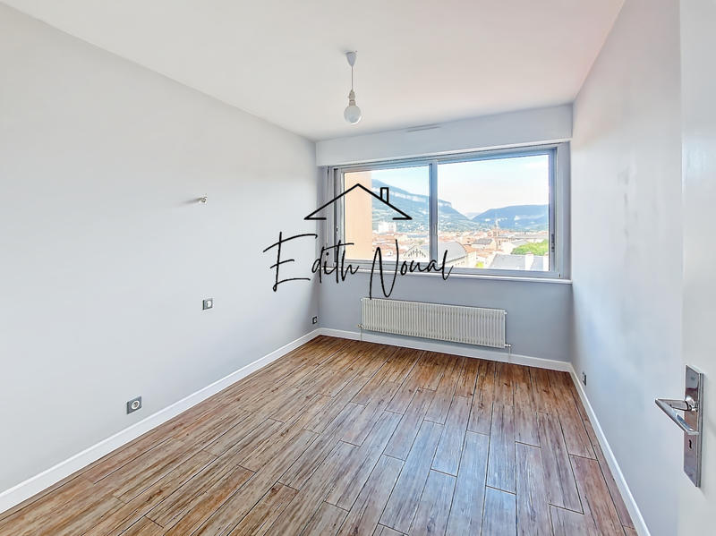 Appartement - 117 m² - 5 pièces