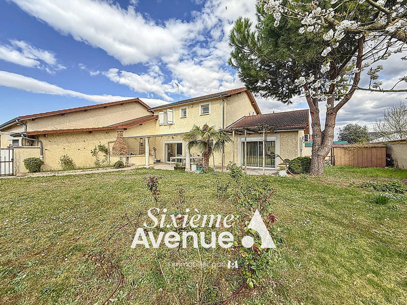 Maison - 160 m² - 6 pièces