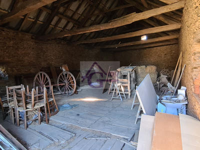 Maison - 200 m² - 1 pièce