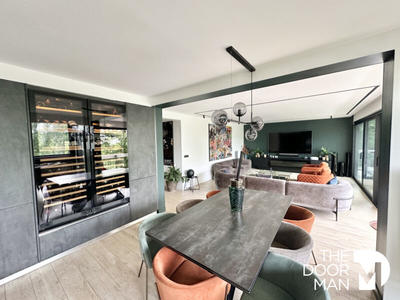 Appartement - 140 m² - 6 pièces