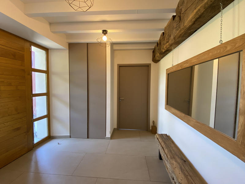 Maison - 245 m² - 5 pièces