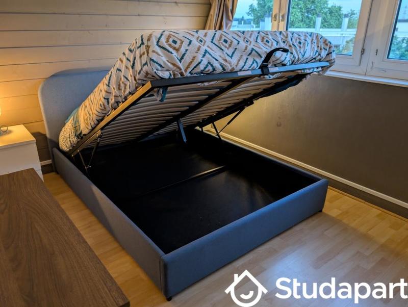 Chambre - 10 m² - 1 pièce