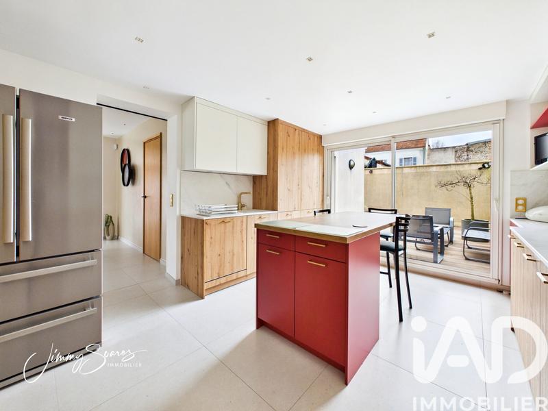 Maison - 190 m² - 8 pièces