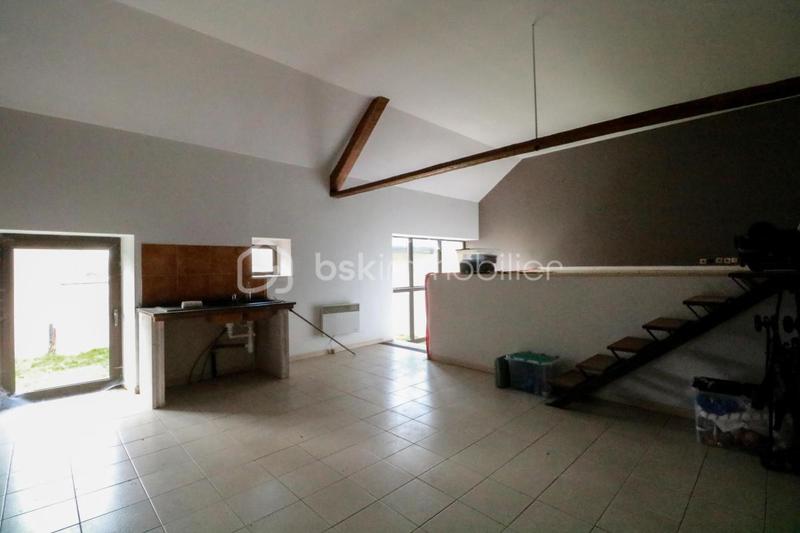 Maison - 220 m² - 10 pièces