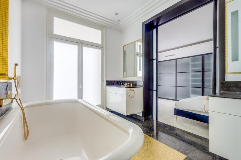 Appartement - 279 m² - 8 pièces