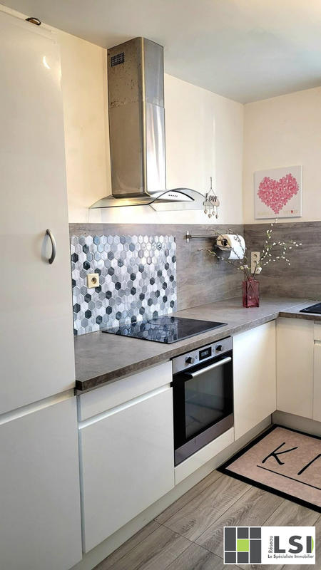 Maison - 122 m² - 9 pièces