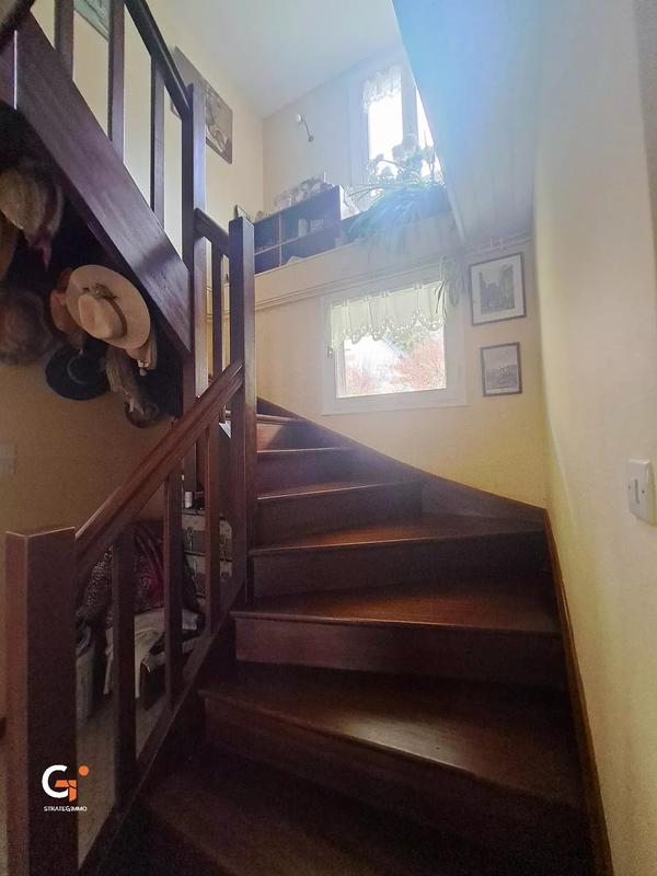 Maison - 203 m² - 7 pièces