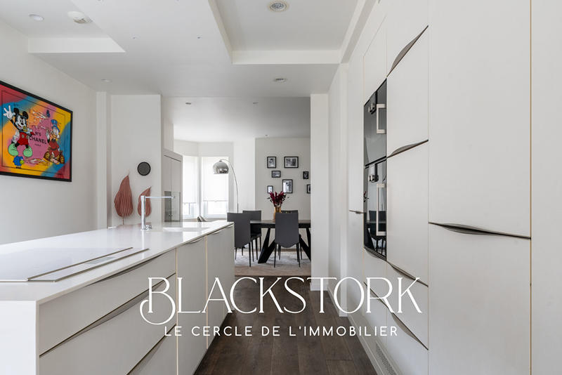 Villa - 243 m² - 7 pièces