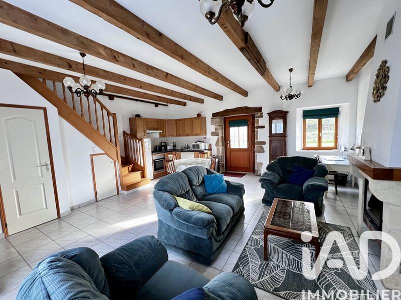 Maison - 217 m² - 8 pièces