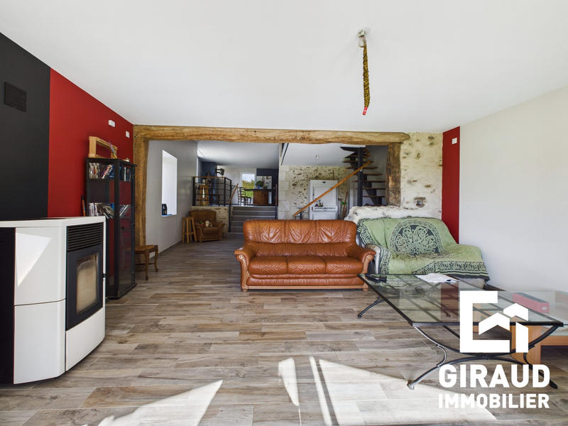 Maison - 140 m² - 4 pièces