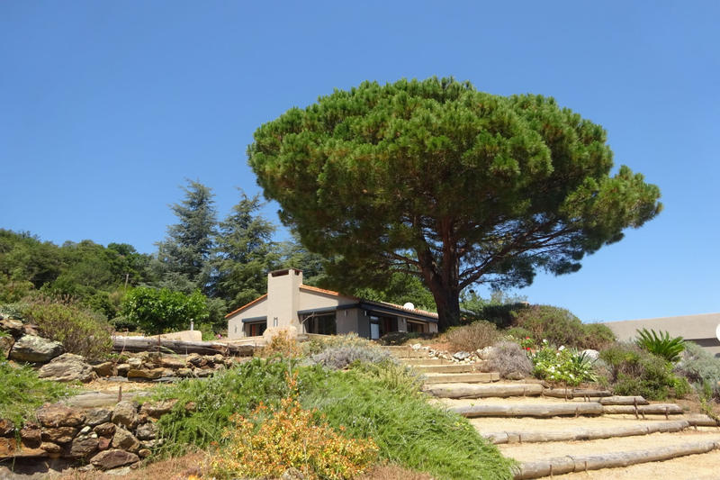 Maison - 235 m² - 7 pièces