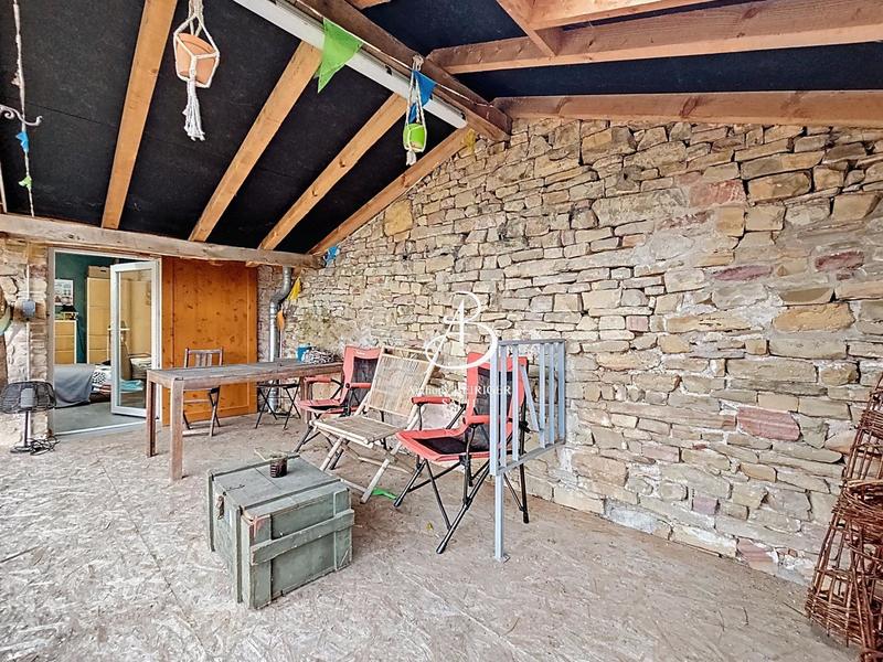 Maison de village - 300 m² - 8 pièces