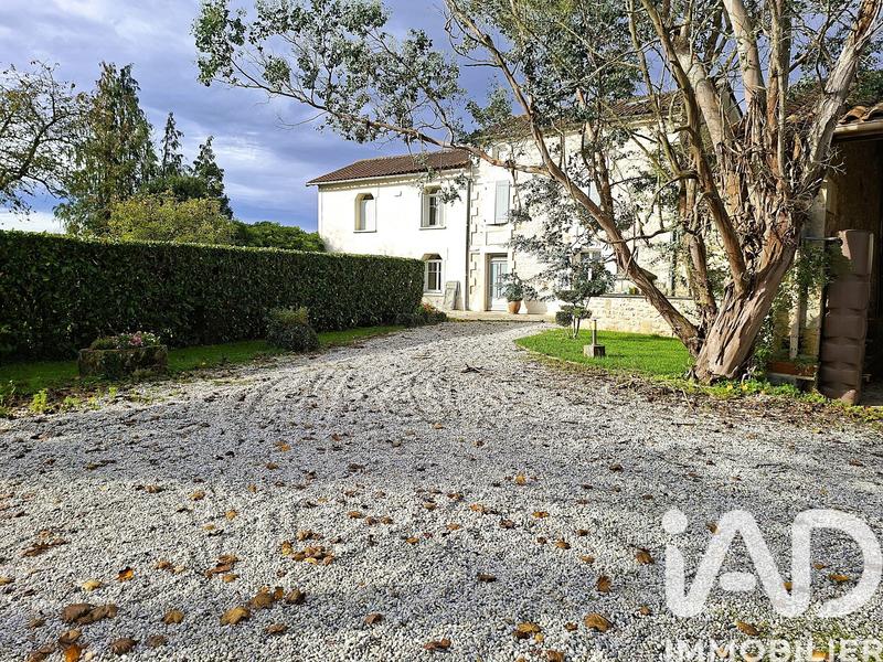 Maison - 212 m² - 8 pièces