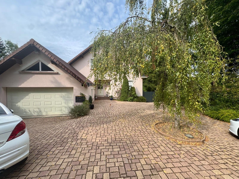 Maison - 238 m² - 7 pièces