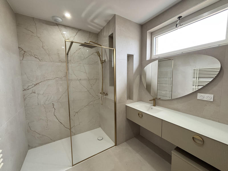 Appartement - 92 m² - 3 pièces