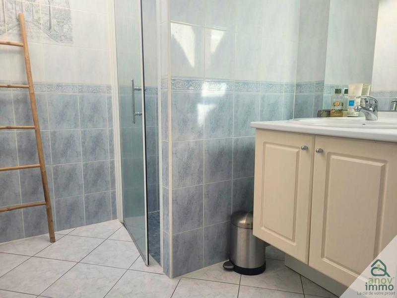 Propriété - 270 m² - 8 pièces