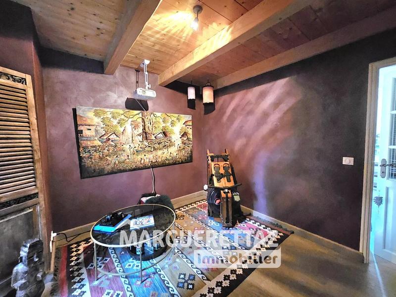 Maison - 140 m² - 5 pièces