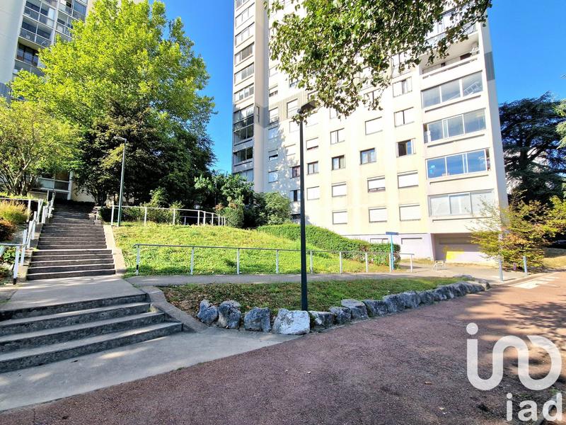 Appartement - 80 m² - 5 pièces