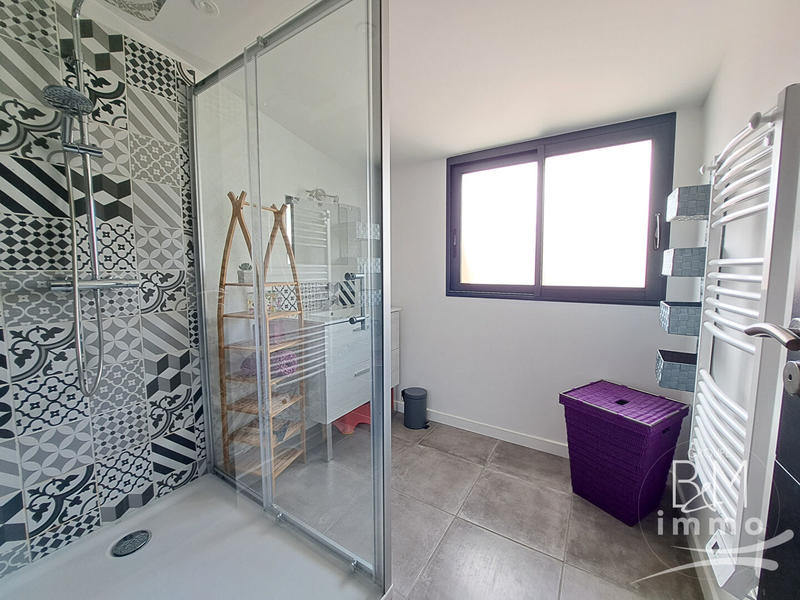 Maison - 92 m² - 5 pièces