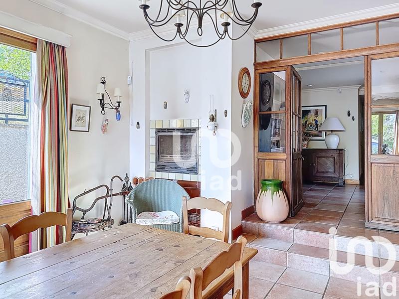 Maison - 241 m² - 10 pièces