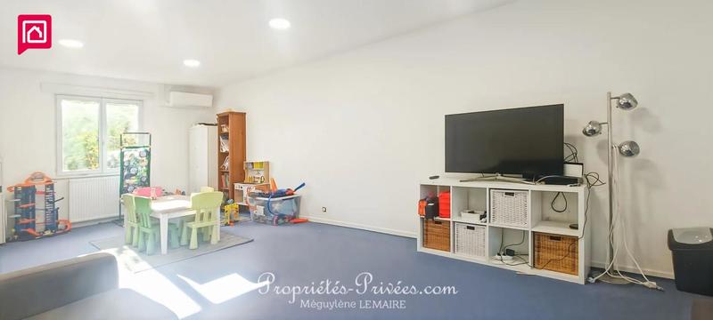 Maison - 421 m² - 10 pièces