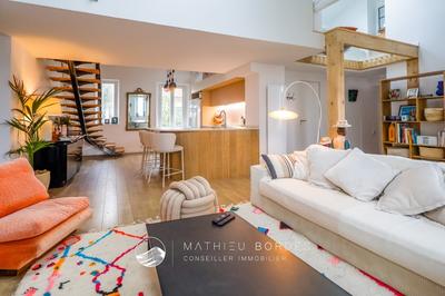 Loft - 132 m² - 5 pièces