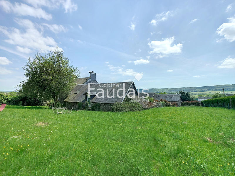 Maison - 182 m² - 9 pièces