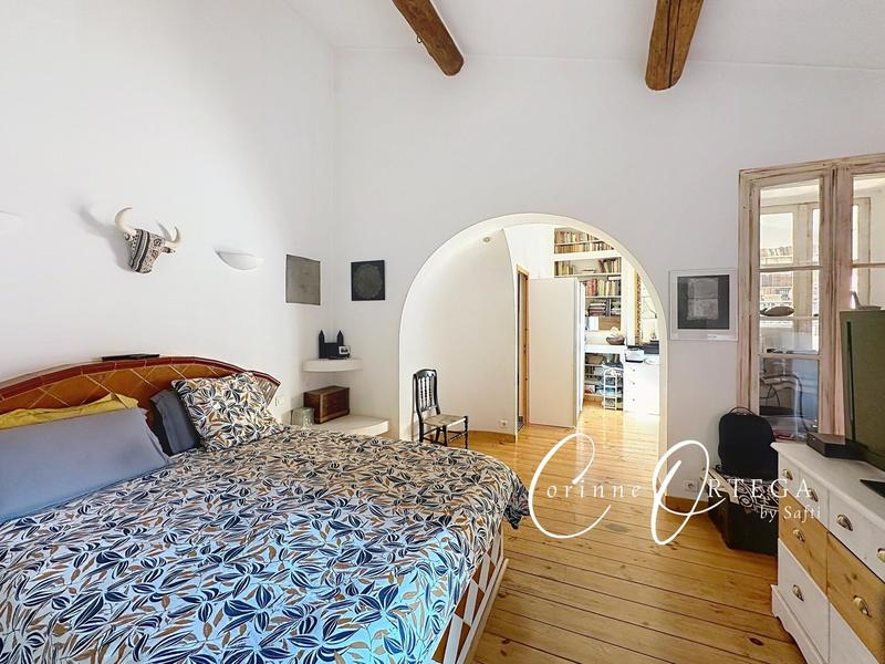 Maison - 220 m² - 7 pièces