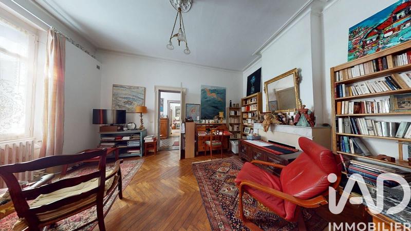 Maison - 328 m² - 10 pièces