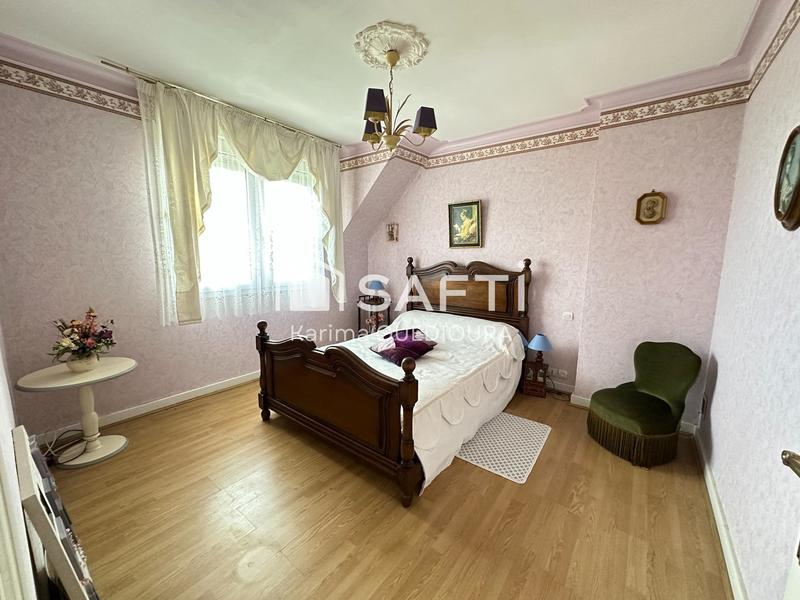 Maison - 138 m² - 7 pièces