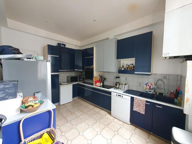 Studio - 231 m² - 9 pièces