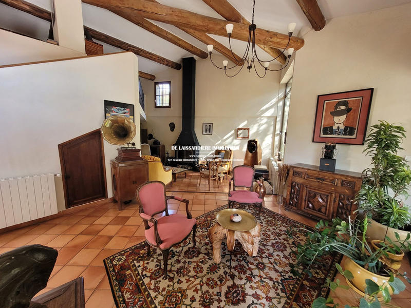 Villa - 260 m² - 9 pièces