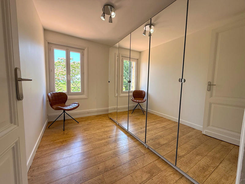 Maison - 180 m² - 7 pièces