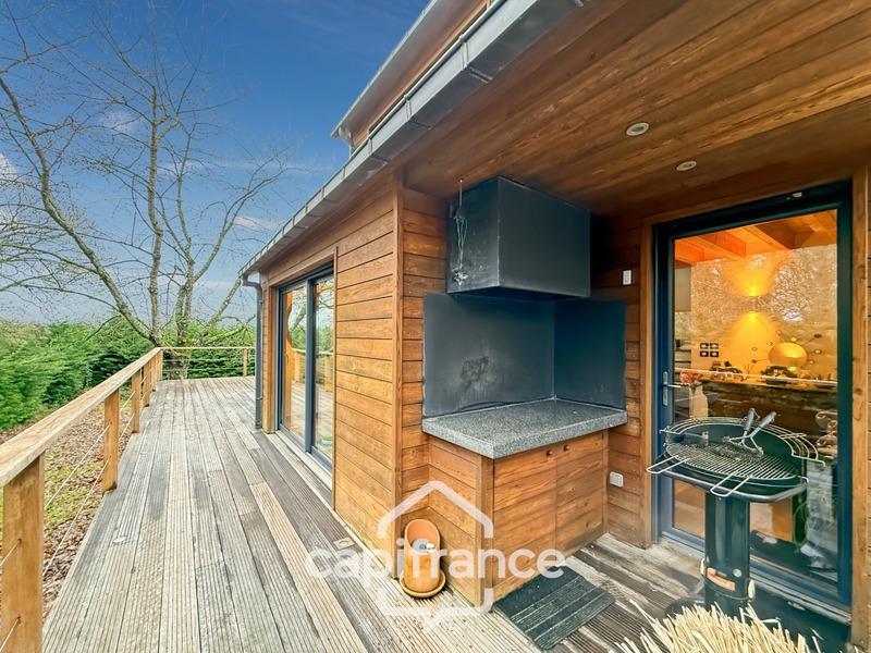 Maison - 284 m² - 10 pièces