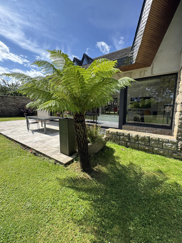 Maison - 311 m² - 8 pièces