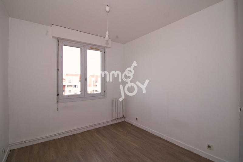 Appartement - 100 m² - 6 pièces
