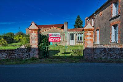 Maison - 95 m² - 5 pièces