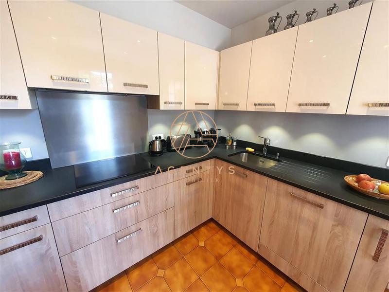 Maison contemporaine - 97 m² - 6 pièces