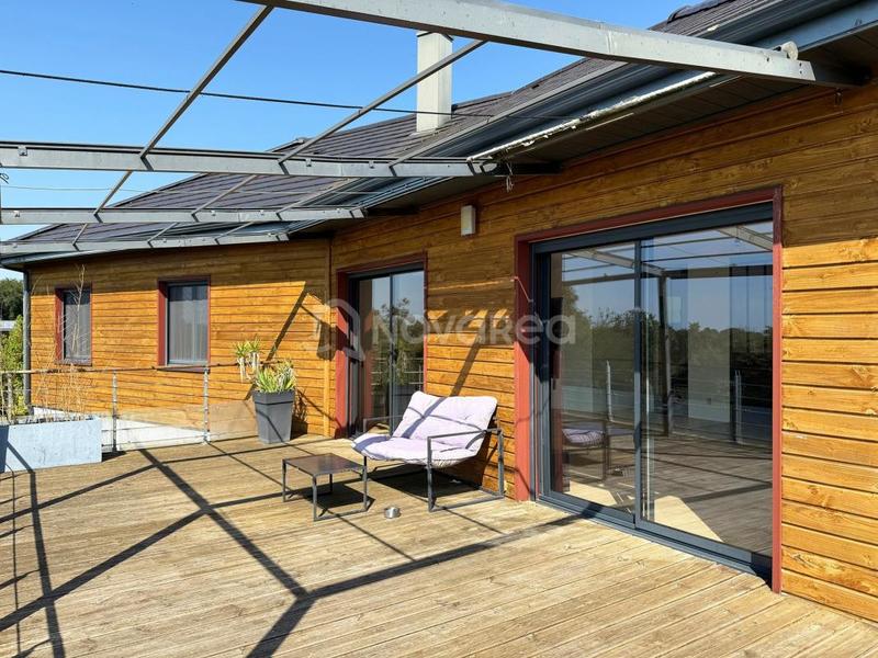 Maison - 169 m² - 11 pièces