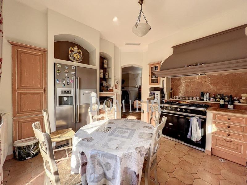 Villa - 195 m² - 7 pièces