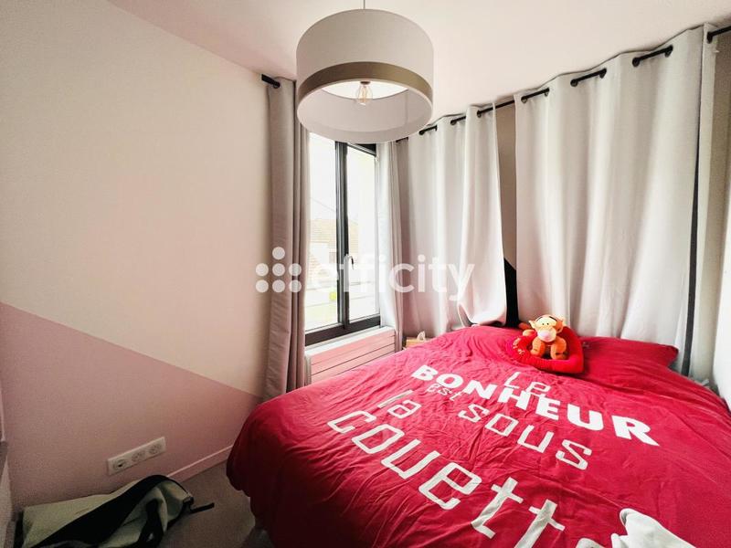 Maison - 180 m² - 5 pièces